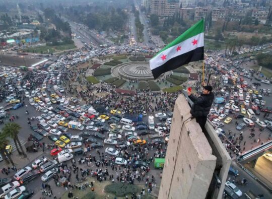 غطفان غنوم: الحقيقة بين الثورة والثورة الرمادية